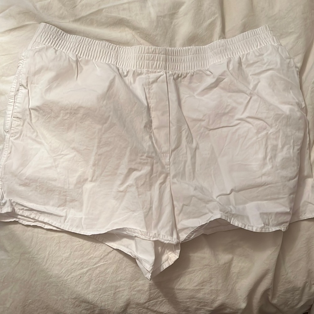 Babaton aritzia shorts